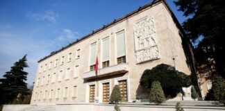 Indeksimi i pagave me 2.5%, cilat janë kategoritë në administratën publike që përfitojnë