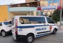 E FUNDIT/ Eksploziv automjetit në Sarandë, shoferi e pikas në ecje