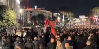 PROTESTA E BERISHËS, del fotoja e grupit të MOLOTOVIT! Demokratët gati për dhunë
