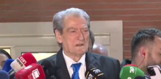 Berisha flet pas tensioneve nga selia e PD, njofton datën e protestës së radhës