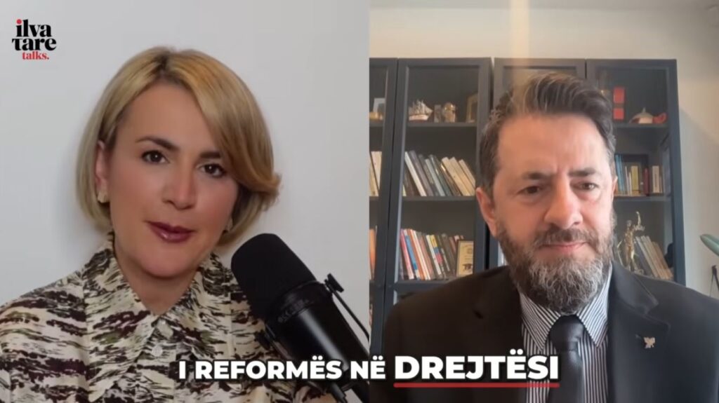INTERVISTA  Konstitucionalisti Klodian Rado  Paraburgimi po përdoret si normë  zyrtarët nën hetim nuk duhet të qëndrojnë në detyrë