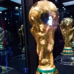 Tifozi i fiksuar i Angli-së do të shesë shtëpinë për të parë ndeshjet në Kupën e Botës