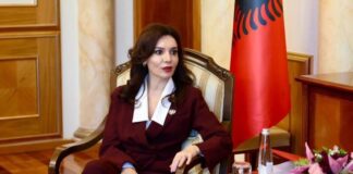 Sulmet e Iranit ndaj vendeve të Gjirit dhe bazave amerikane, Spiropali: Liria sot ka fytyrën e vajzave dhe grave iraniane