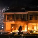 Pas molotovëve ndaj Vilës me artistë, PD nesër protestë, mesazh strukturave: Mblidhemi para Kryeministrisë