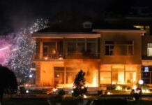 Pas molotovëve ndaj Vilës me artistë, PD nesër protestë, mesazh strukturave: Mblidhemi para Kryeministrisë