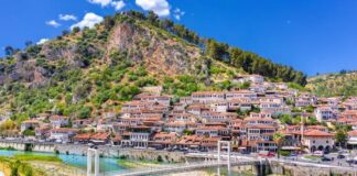 Media çeke: Plazhe kristal, kultura autentike dhe çmime të përballueshme, Shqipëria drejt ‘shpërthimit’ turistik