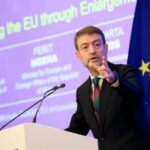 Heqja e masave të BE ndaj Kosovës, ministri Hoxha: Hap i vonuar, rikonfirmon përkushtimin e saj ndaj vlerave europiane