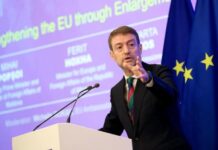 Heqja e masave të BE ndaj Kosovës, ministri Hoxha: Hap i vonuar, rikonfirmon përkushtimin e saj ndaj vlerave europiane