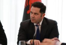 Çmimet e karburanteve, ministri Malaj: Situata po shihet në disa plane, Bordi i Transparencës do të ngrihet në rast abuzimesh