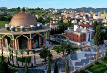 Sot festa e Sulltan Nevruzit, Rama uron besimtarët bektashianë me pamje nga teqeja e Helvetive në Berat