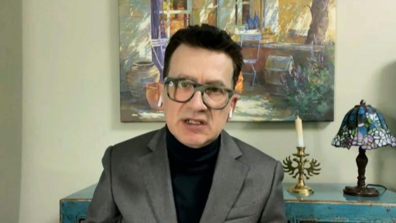 Spahiu  U zhgënjye nga Trump  Berisha hoqi flamujt amerikanë në protestë  ngriti flamujt gjermanë