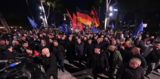 U arrestuan pas përshkallëzimit të tensioneve në protestën e PD-së, Gjykata e Tiranës liron nga burgu 15 protestuesit