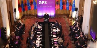 Rama mbledh sot Grupin e PS në pallatin e Kongreseve, në fokus axhenda parlamentare dhe strategjia e komunikimit! Raporton edhe drejtoresha e Kadastrës