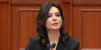 ‘Elisa ka bërë zhurmë në orë të mësimit’, Manjani satirizon panoramën politike të fundjavës