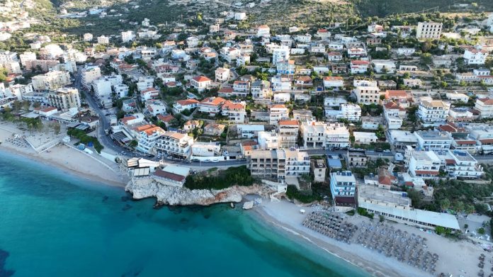 Tavo  Himara drejt turizmit gjithëvjetor  Sfidë  cilësia e shërbimeve