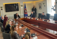 Presidentja Osmani nis takimin me partitë politike, Albin Kurti e bojkoton