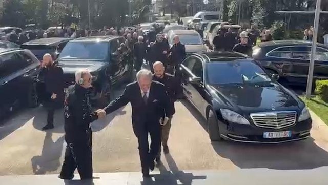 Arsyet e sulmit të ri të Sali Berishës ndaj Ambasadorit të BE së