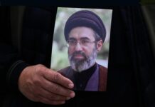 ‘Përtej të çuditshmes’: CIA dhe Mossad thanë se po kërkojnë shenja të Mojtaba Khameneit, pasi ai mbetet i padukshëm