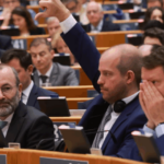 Parlamenti Europian miraton dërgimin e azilkërkuesve të refuzuar në qendra jashtë BE-së