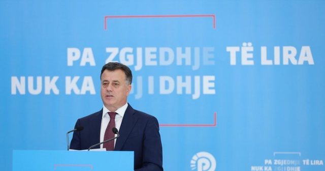 Përjashtimet në PD në e Durrësit  Flamur Noka  Bashkëpunuan me PS në dhe morën përfitime personale