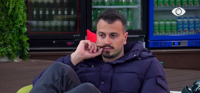  Kam nevojë të flas  ajo më thotë nesër   Mateo flet me Shëndritin për Brikenën  Po më shkatërrohen nervat