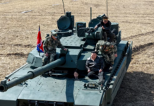 Kim Jong Un: Lufta me Iranin justifikon vendimin për të mbajtur armët bërthamore