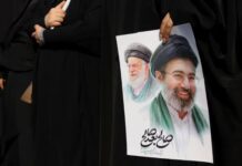 Inteligjenca amerikane: Nuk ka ende rrezik që regjimi në Iran të bjerë