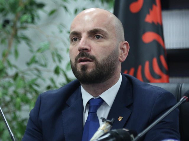 -640-0-gledis-nano-874