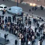 Balla ironizon foltoren e Berishës, poston foton para Kryeministrisë: Fati i keq tani që zgjati dita, në errësirë duheshin më shumë