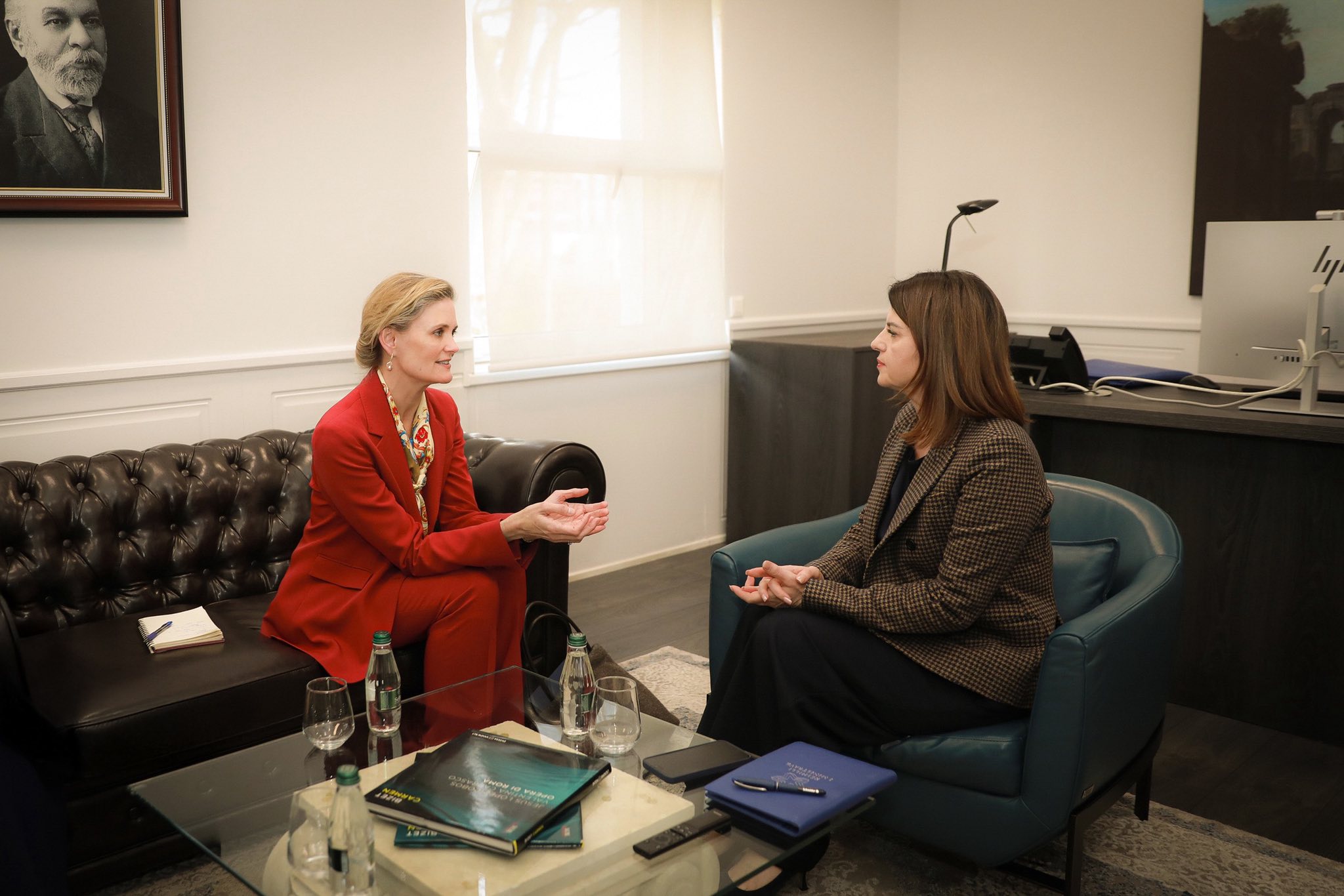 Ambasadorja Amerikane në Tiranë takon ministrat e Ramës: Në fokus prioritetet e Trump