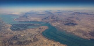 Kina ndërhyn në luftën e Iranit, i bën presion për të hapur Ngushticën e Hormuzit