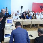 PD drejt ndryshimeve në statut, në pikëpyetje “neni Basha”: Frika nga lëvizja e Salianjit për përgjegjësi pas humbjeve të Berishës…