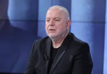 “Keqardhje si ka përfunduar PD!” – Baton Haxhiu: Kush përjashtohet nga Berisha, duhet ta ketë për nder! Po i jep fund partisë