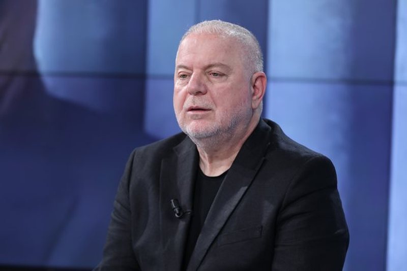  Keqardhje si ka përfunduar PD     Baton Haxhiu  Kush përjashtohet nga Berisha  duhet ta ketë për nder  Po i jep fund partisë