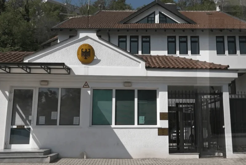 Ambasada gjermane  shuplakë  PD  Dënojmë dhunën  partitë të distancohen