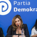 Kokalari i çon në email Berishës kërkesën për t’u regjistruar në garën për kreun e PD, Noka s’i tregon adresën e tij! Aktivistja: Ia dërgova dhe Shkëlzenit se ai filtron kandidaturat