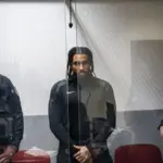 Dalin fotot e vrasësit Saraiva në gjykatë, Daily Mail: U paguan 1 milion euro për vrasje e Ardian Nikulajt