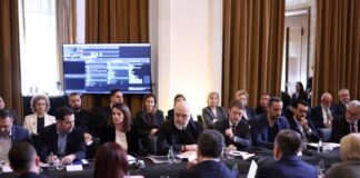 Fotot nga takimi i Grupit të PS, Balla: “Një mbledhje e gjatë, por shumë produktive për punët e Shqipërisë”