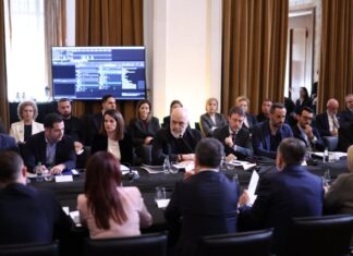 Fotot nga takimi i Grupit të PS, Balla: “Një mbledhje e gjatë, por shumë produktive për punët e Shqipërisë”