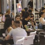 Të rinjtë nuk pinë më alkool, konsumi në bare dhe restorante në pikën më të ulët