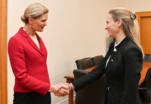 Ismaili dhe VanHorn diskutojnë për drejtësinë dhe luftën kundër korrupsionit në Tiranë