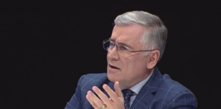 Feja dhe arsyeja në sferën publike