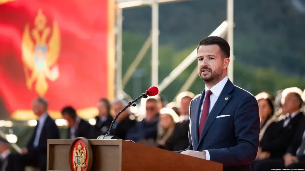 Serbia konfirmoi blerjen e raketave kineze  Mali i Zi bën thirrje për paqe dhe bashkëpunim