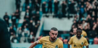 Elbasani feston në Vlorë, mund Flamurtarin