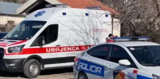 Aksident në Lezhë, makina përplas motorin! Një i plagosur