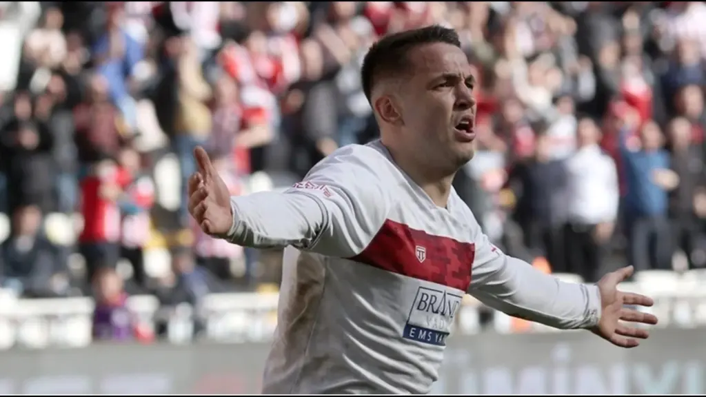 Ndodhi ajo që nuk duhej të ndodhte  kombëtarja humbet Rey Manaj për ndeshjen me Poloninë