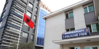 LAJM I FUNDIT/ TRAGJEDI! Krim i rëndë në Fier, burri vret gruan më pas dhe veten