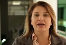 Në një botë të mbushur me urrejtje dhe njerëz që kanë harruar të duan, unë zgjedh të dashuroj pa turp!