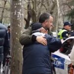 Aksidenti me vdekje në Tiranë, dalin pamjet kur bashkëshorti i të ndjerës arrin në vendngjarje, gazetarja jep detajet