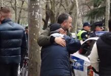 Aksidenti me vdekje në Tiranë, dalin pamjet kur bashkëshorti i të ndjerës arrin në vendngjarje, gazetarja jep detajet